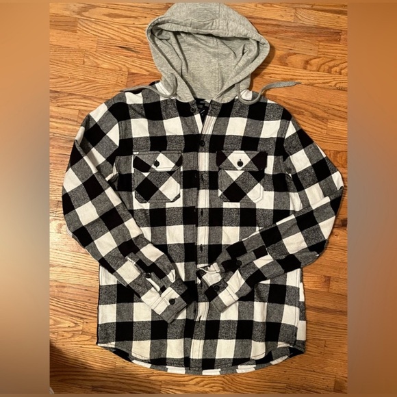 North Western Mfg co. Black and White Plaid Flannel Hooded Shirt- Medium - Picture 3 of 6